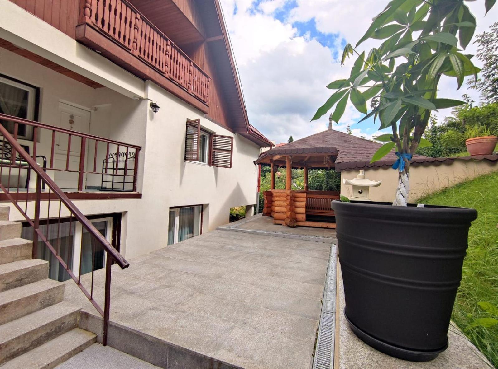Lelia Residence Apartments Brassó Kültér fotó
